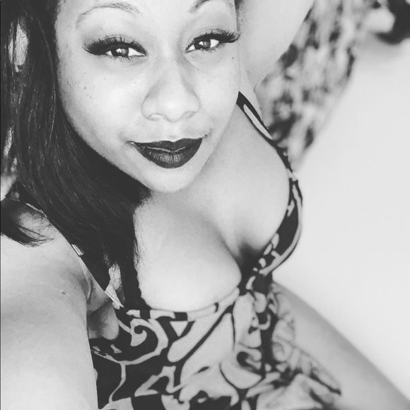 Meet your Posher, Brianne - Picture 2 of 2